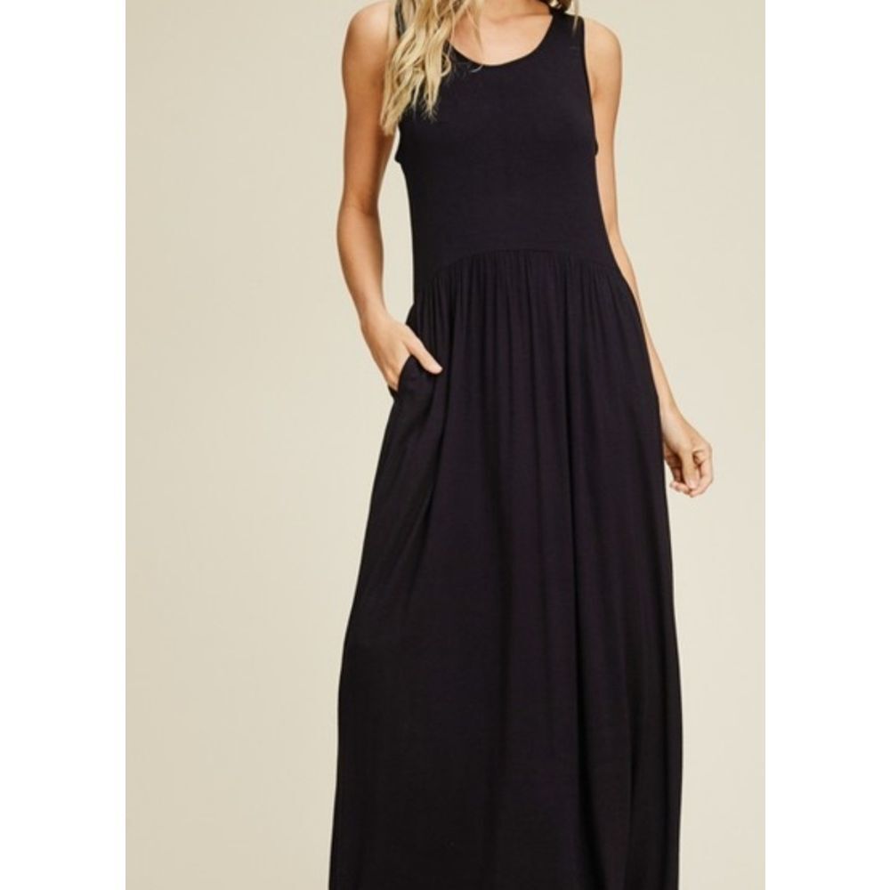 𝅺BLACK Maxi Dress